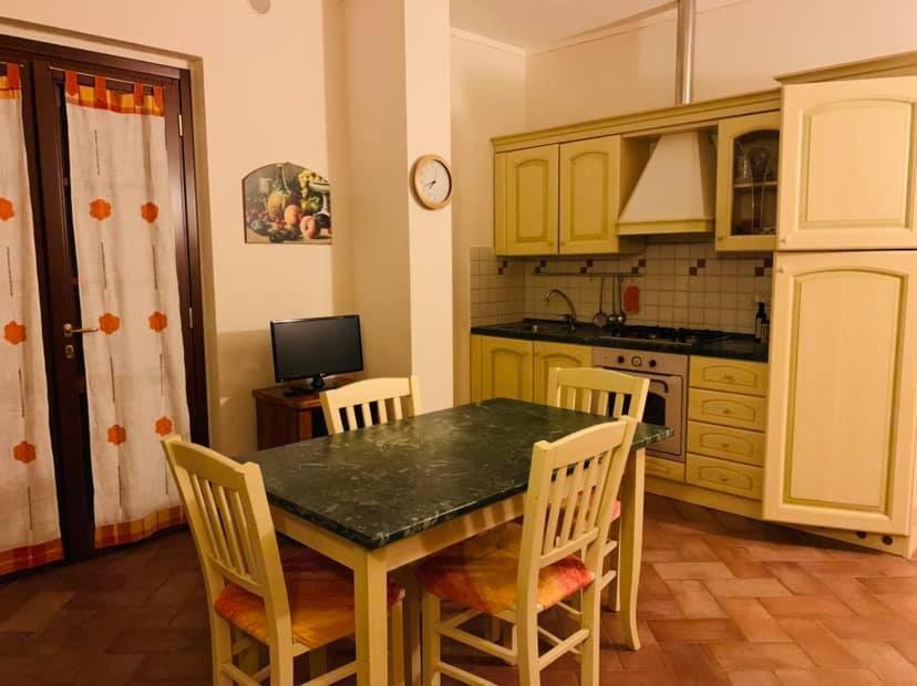 8380 Agriturismo L'Oleandro مونتيميرانو المظهر الخارجي الصورة